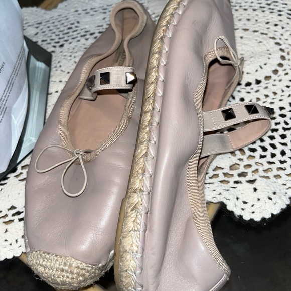 Valentino Garavani Rockstud Ballerina 🩰 - Picture 8 of 10